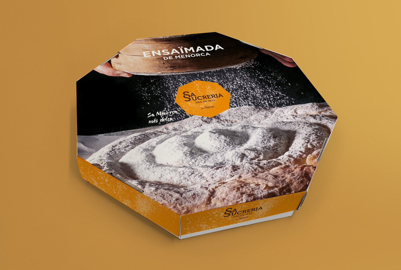 Branding, identidad de marca e imagen de producto para los dulces tradicionales de Sa Sucreria - Packaging ensaimada - caja tradicional